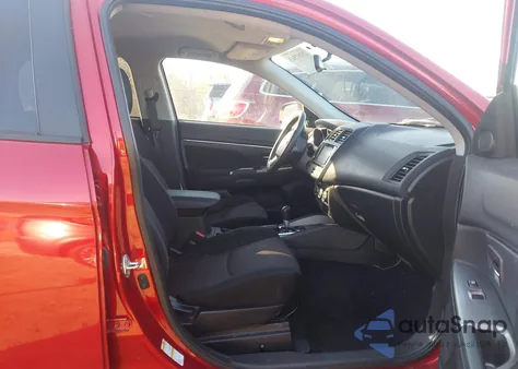 2018 Mitsubishi Outlander Sport 2.0 Es z USA, uszkodzony, nr VIN JA4AP3AU8JU010346